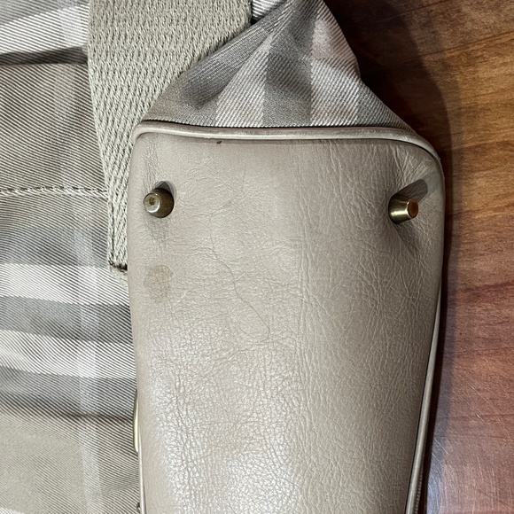 Burberry Womens Plaid Leather Top Shoulder Handbag Canvas Buckle Purse Cream - Picture 6 of 16